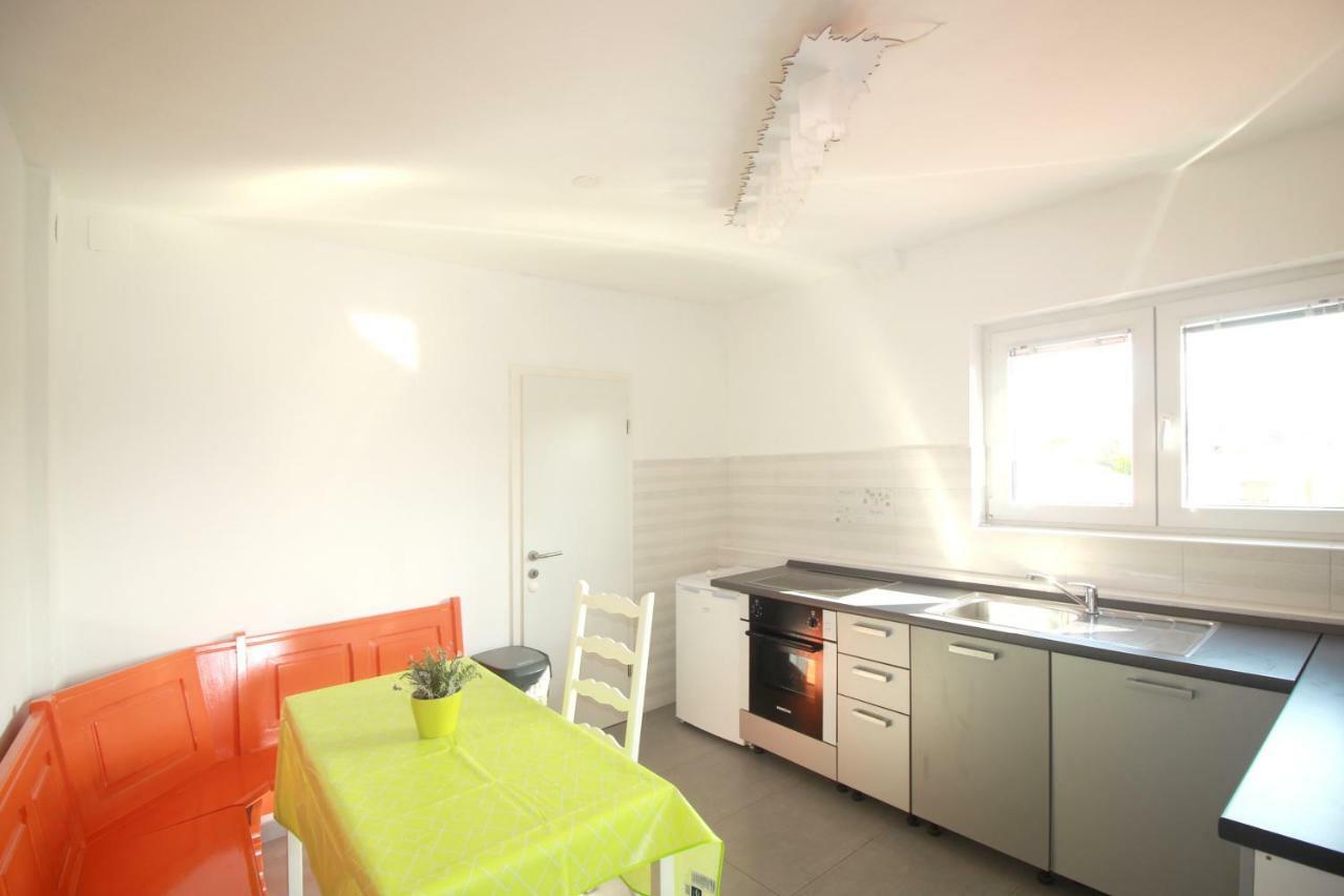Apartments Karabaic Krk คิร์ก ภายนอก รูปภาพ