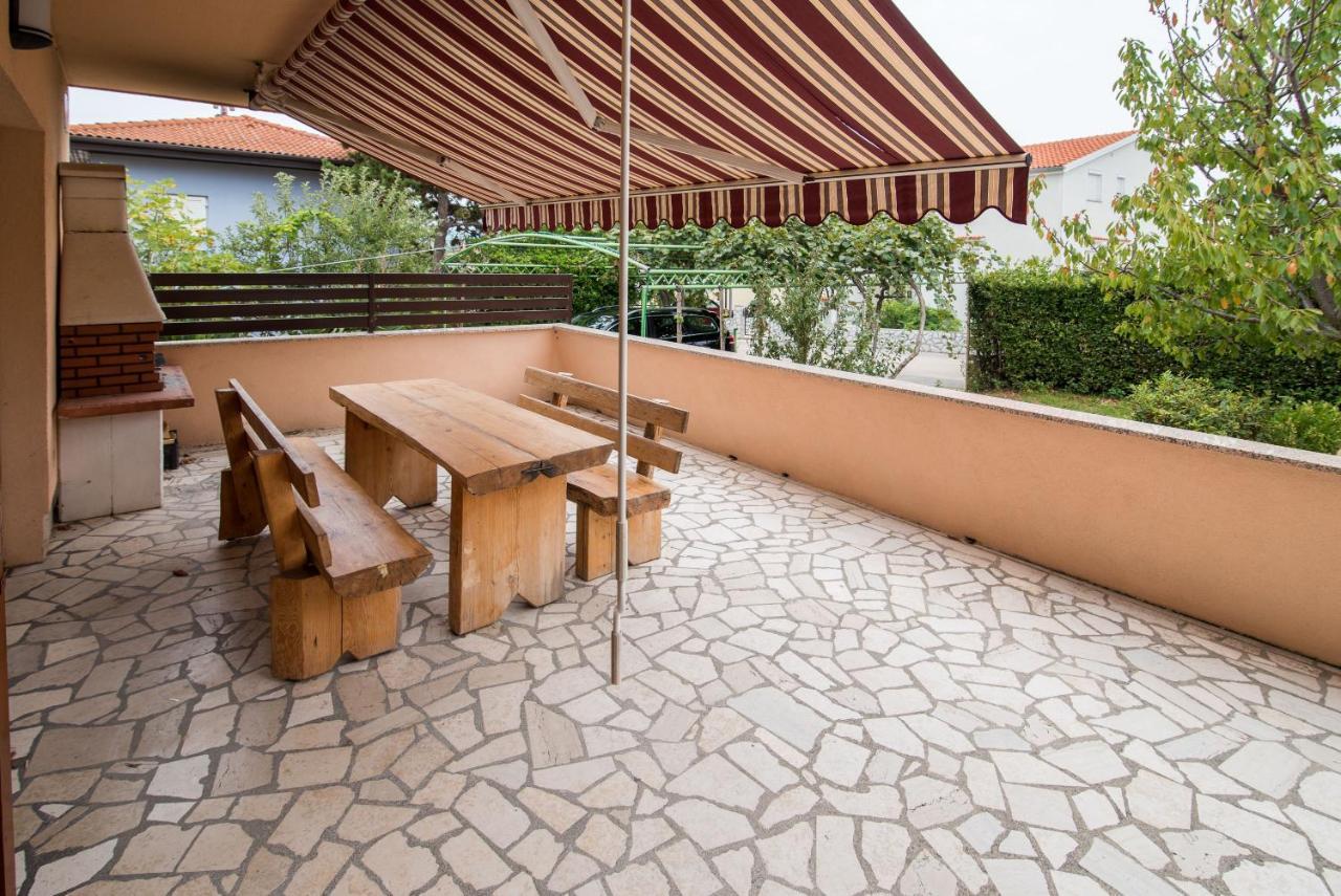 Apartments Karabaic Krk คิร์ก ภายนอก รูปภาพ