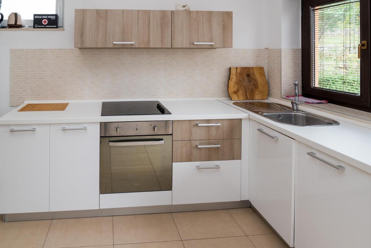 Apartments Karabaic Krk คิร์ก ภายนอก รูปภาพ